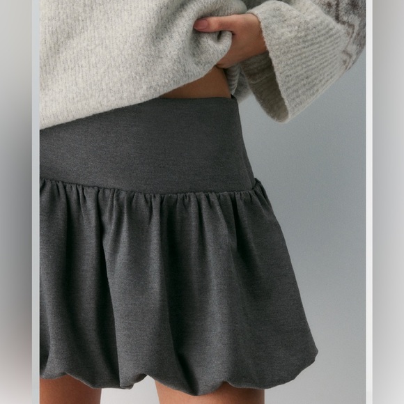 Wilfred | Aritzia Ponteflex Isla bubble Skirt charcoal gray stretch waist small - Picture 3 of 9
